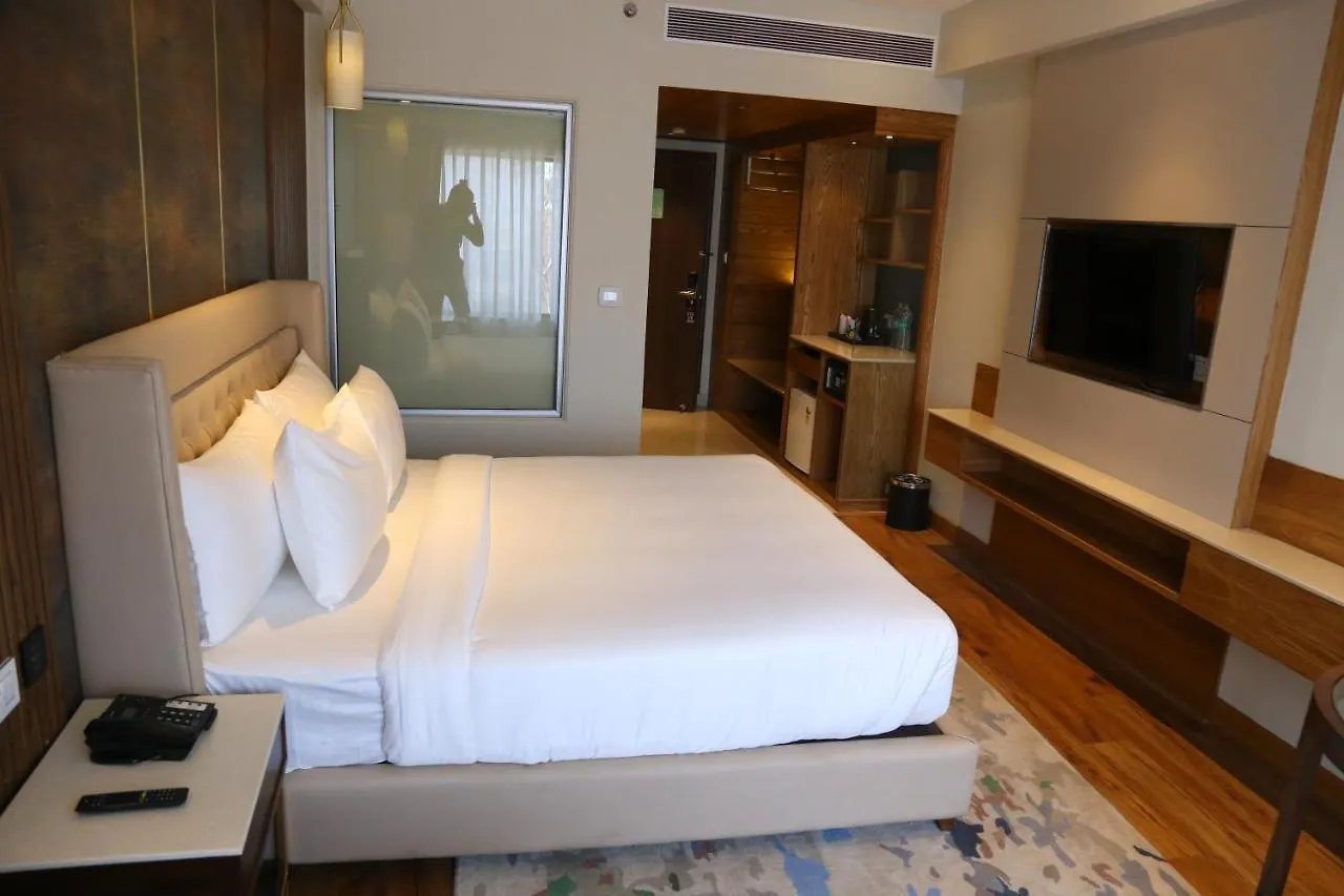 Dreamz Inn&Suites Zirakpur