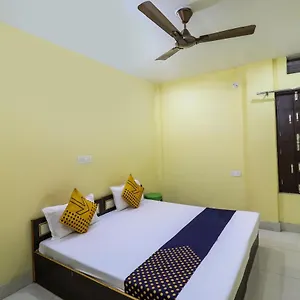 Hotel Spot On 44295 Sarnath Tourist **