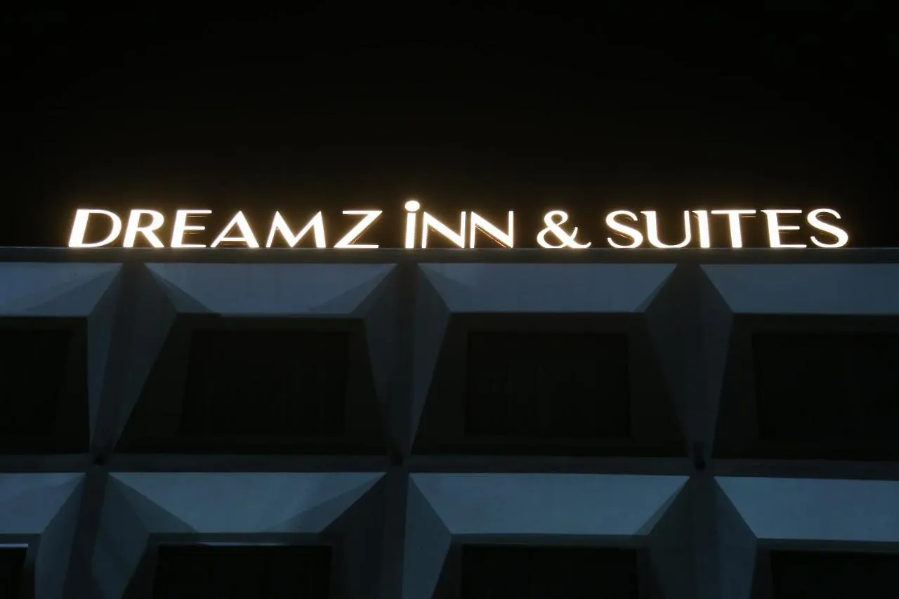 Dreamz Inn & Suites Zirakpur Hotel