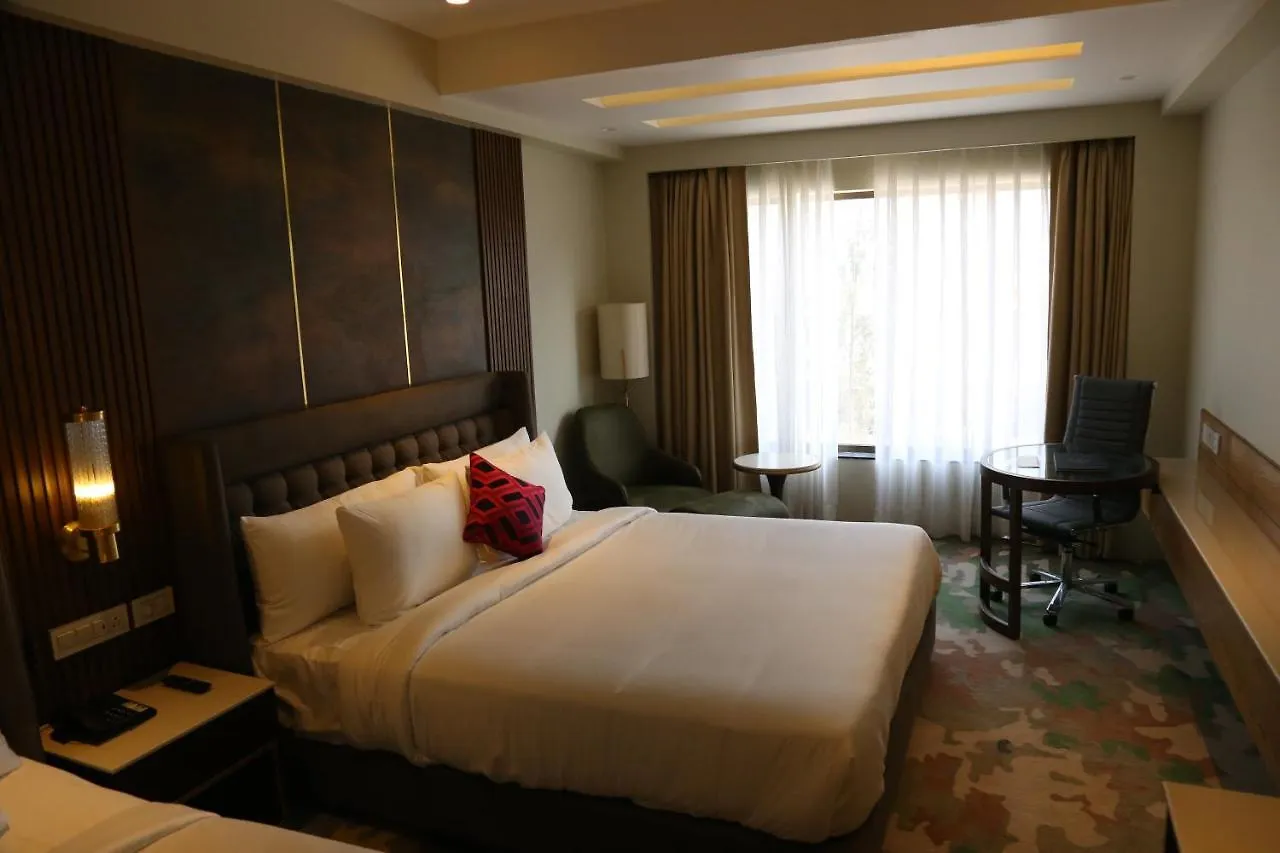 Hotel Dreamz Inn & Suites Zirakpur