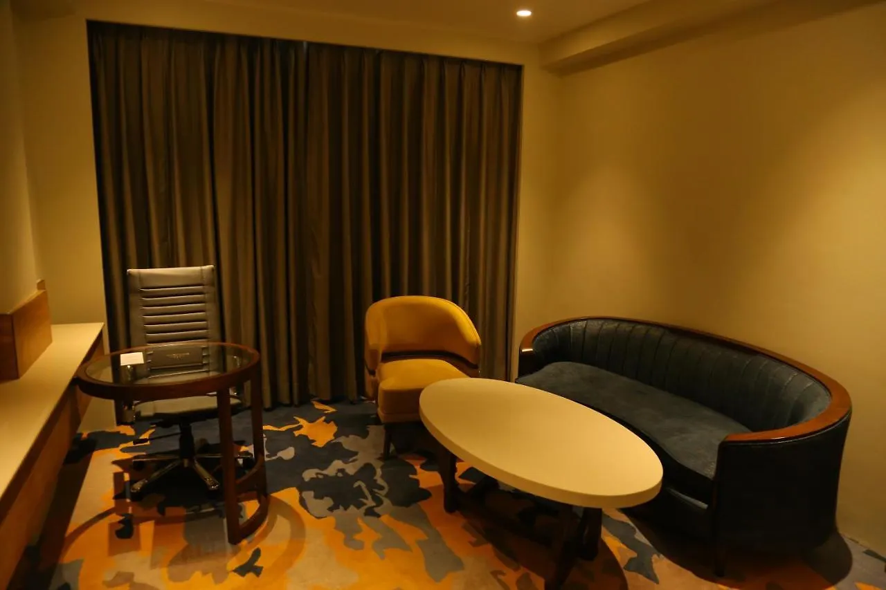 **** Hotel Dreamz Inn & Suites Zirakpur India