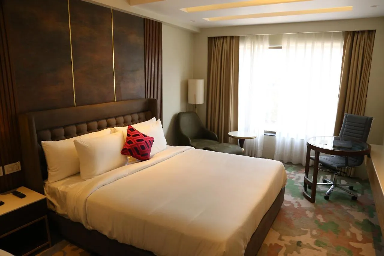 Hotel Dreamz Inn & Suites Zirakpur