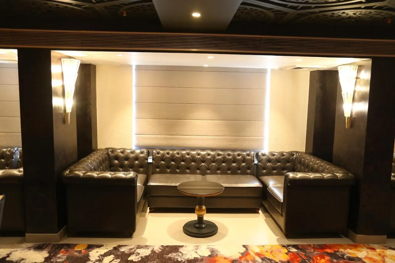 Dreamz Inn & Suites Zirakpur Hotel